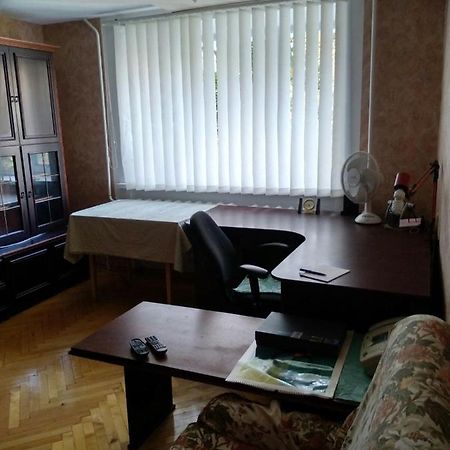 4-X Apartments Center Wi-Fi С 3-Мя Спальнями 95М2 Çernigiv Dış mekan fotoğraf